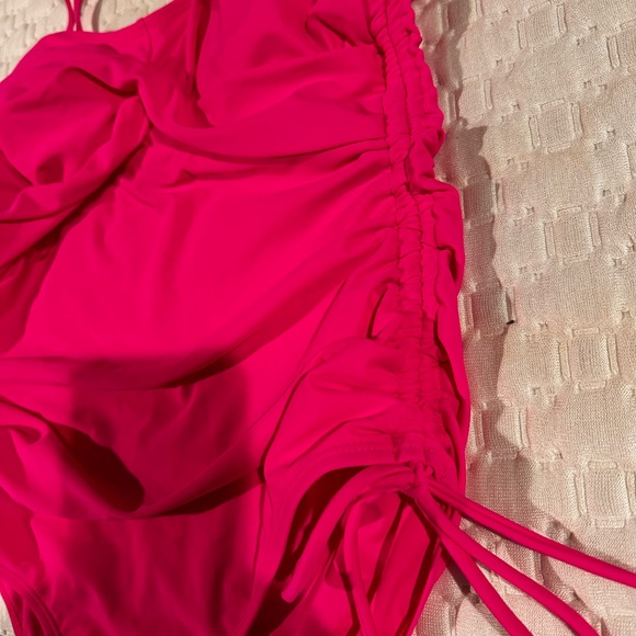 Source Unknown Hot Pink One Piece Swimsuit with Sweetheart Neckline - Picture 3 of 6